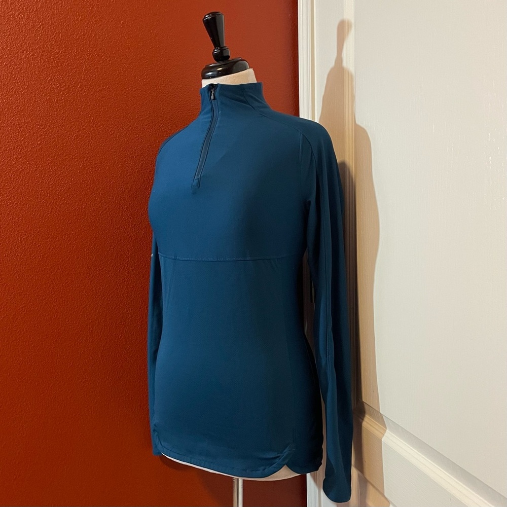Nathan Women’s Tempo Base Layer Quarter Zip Form Fitting‎ Long Sleeve Shirt